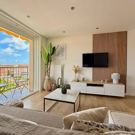 Appartement T3 Sea View Walking Distance Of Palais, Ac , Parking, Terrace